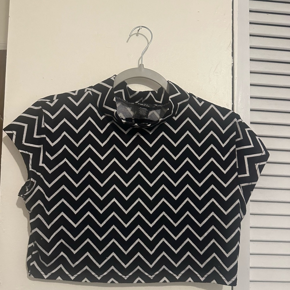 Black and white crop top